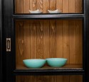 Bufet cu vitrina, 6 usi glisante, 3 sertare cu sine - Culoare Ext._P150 / Culoare Int._P001 - DUBLU COLOR de la Rustic Butique OUTPS727BAS+SUP - Culoare Ext._P150 / Culoare Int._P001 - DUBLU COLOR