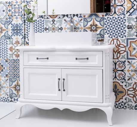 Mobilier baie Chic cu 2 usi si 1 sertar, sertarul pe sine soft close de la Rustic Butique PS737 - Culoare_P004 - VOPSIT