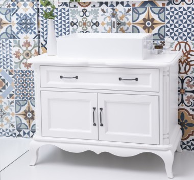 Mobilier baie Chic cu 2 usi si 1 sertar, sertarul pe sine soft close de la Rustic Butique PS737 - Culoare_P004 - VOPSIT